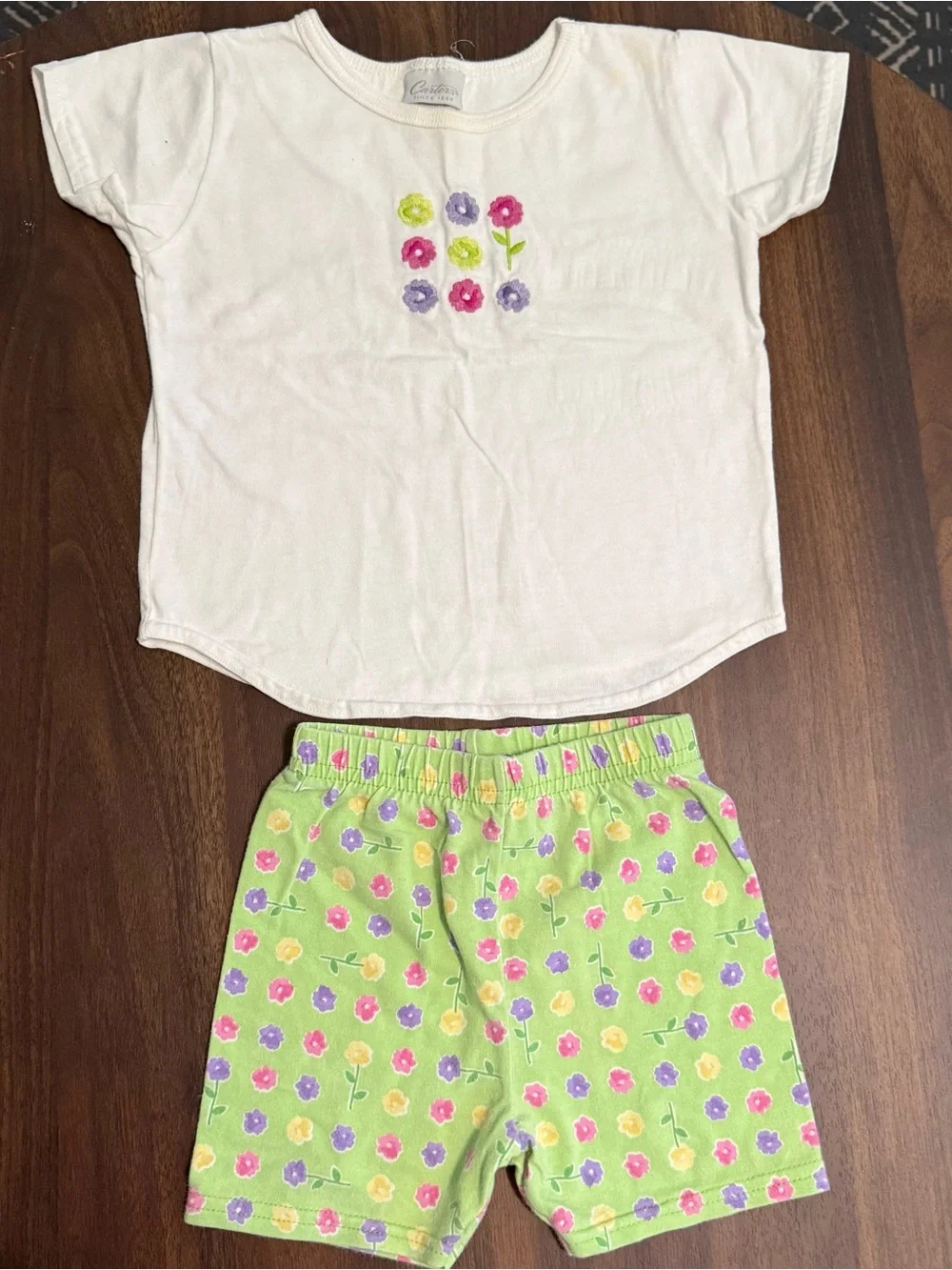 Baby girl vintage Carter’s shirt and shorts set